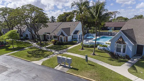 Lilac Village Boca Raton Apartments Photo 1
