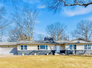 10915 Blue River Rd, Kansas City, MO 64131