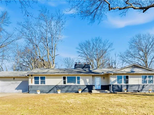 10915 Blue River Rd, Kansas City, MO 64131