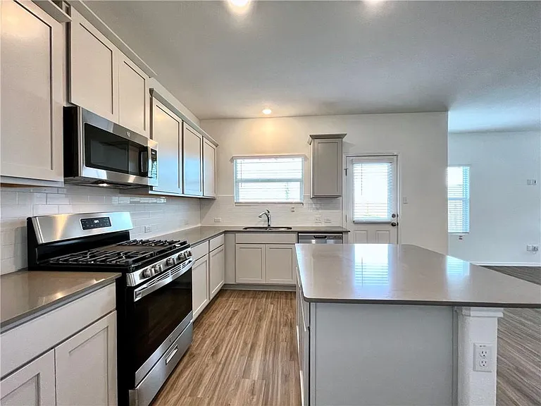 118 Canley Loop — Photo 8