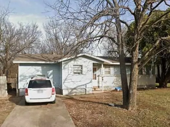 2313 NW 4th St, Lawton, OK 73507