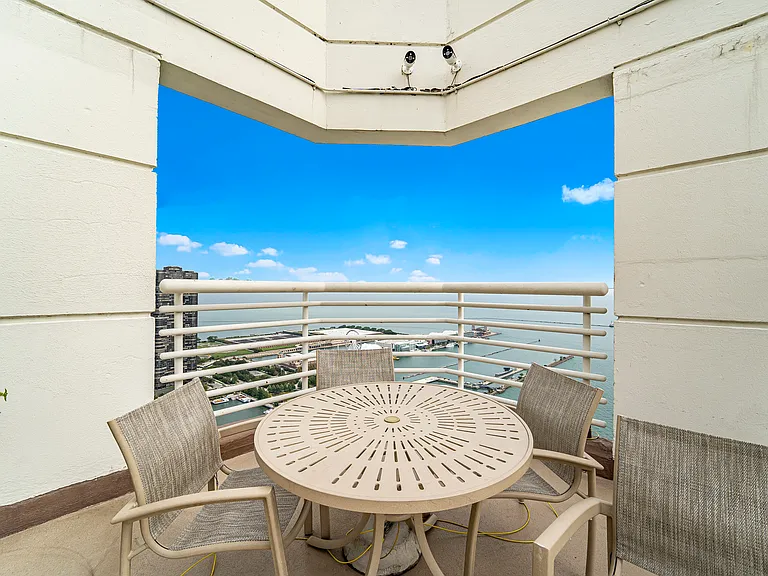195 N Harbor Dr #5105 — Photo 4