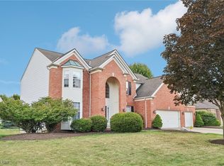 36245 S Park Dr, Avon, OH 44011