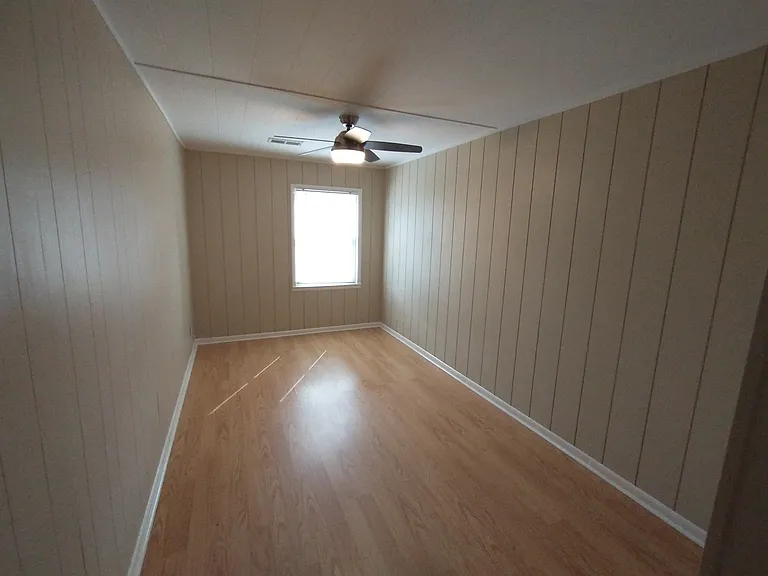 White Oak Cir NW — Photo 3