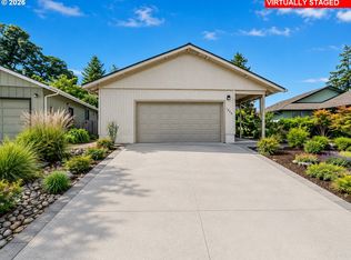 1886 Woodstock Cres NW, Salem, OR 97304