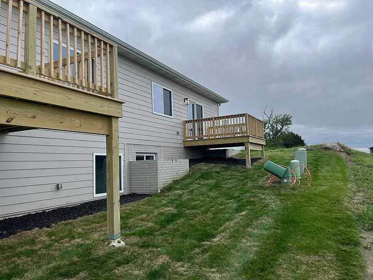 12354 Edgewater Dr — Photo 32