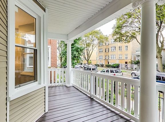 4th image of 4437 N Saint Louis Ave