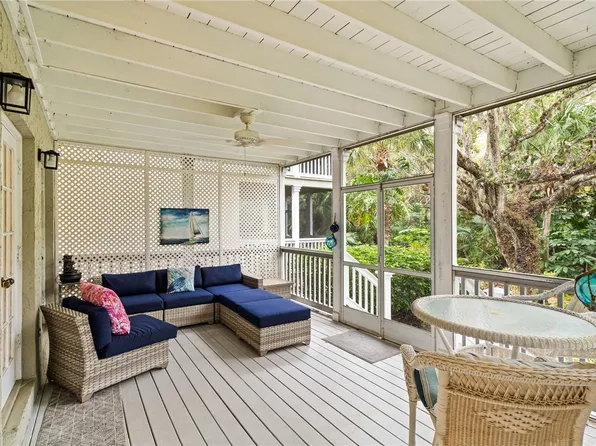 1215 Winding Oaks Cir E APT 403, Vero Beach, FL 32963