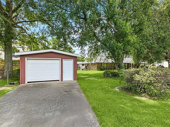 3rd image of 20257 Lynda Dr