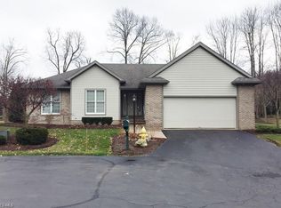 17 Masters Ct NE, Warren, OH