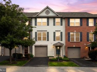 306 Harvest Field Ln, York, PA 17403