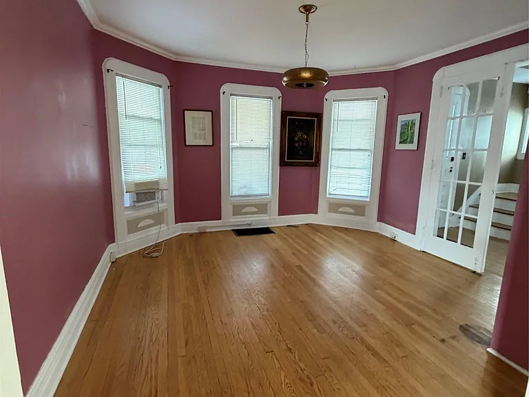 184 Highland Ave — Photo 9