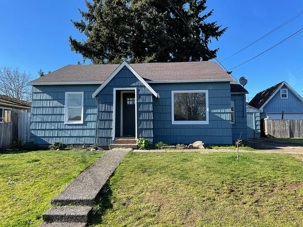 140 W Fairfield St, Gladstone, OR 97027