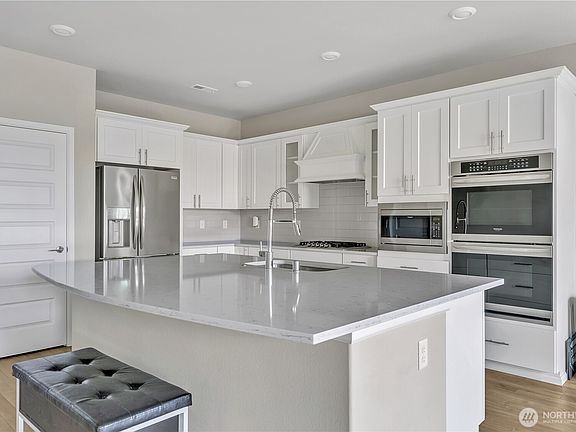 5th image of 17818 128th Avenue Ct E