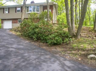 24 Sherwood Forest Dr, Andover, NJ 07821
