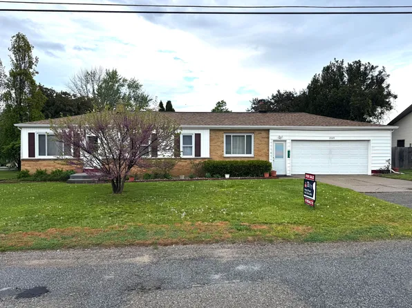 1939 Eldon St NE, Grand Rapids, MI 49525