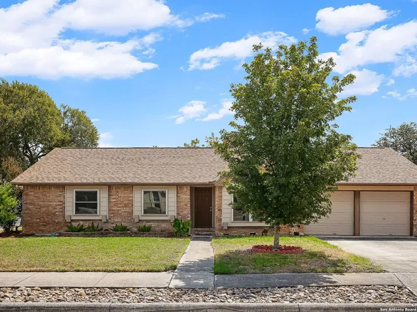 130 Meadowland, Universal City, TX 78148