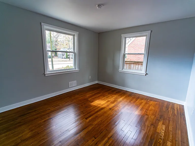 1st floor. Bedroom #1.