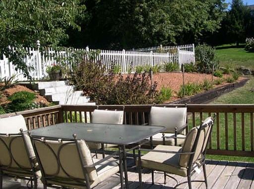 Large deck perfect for entertaining!