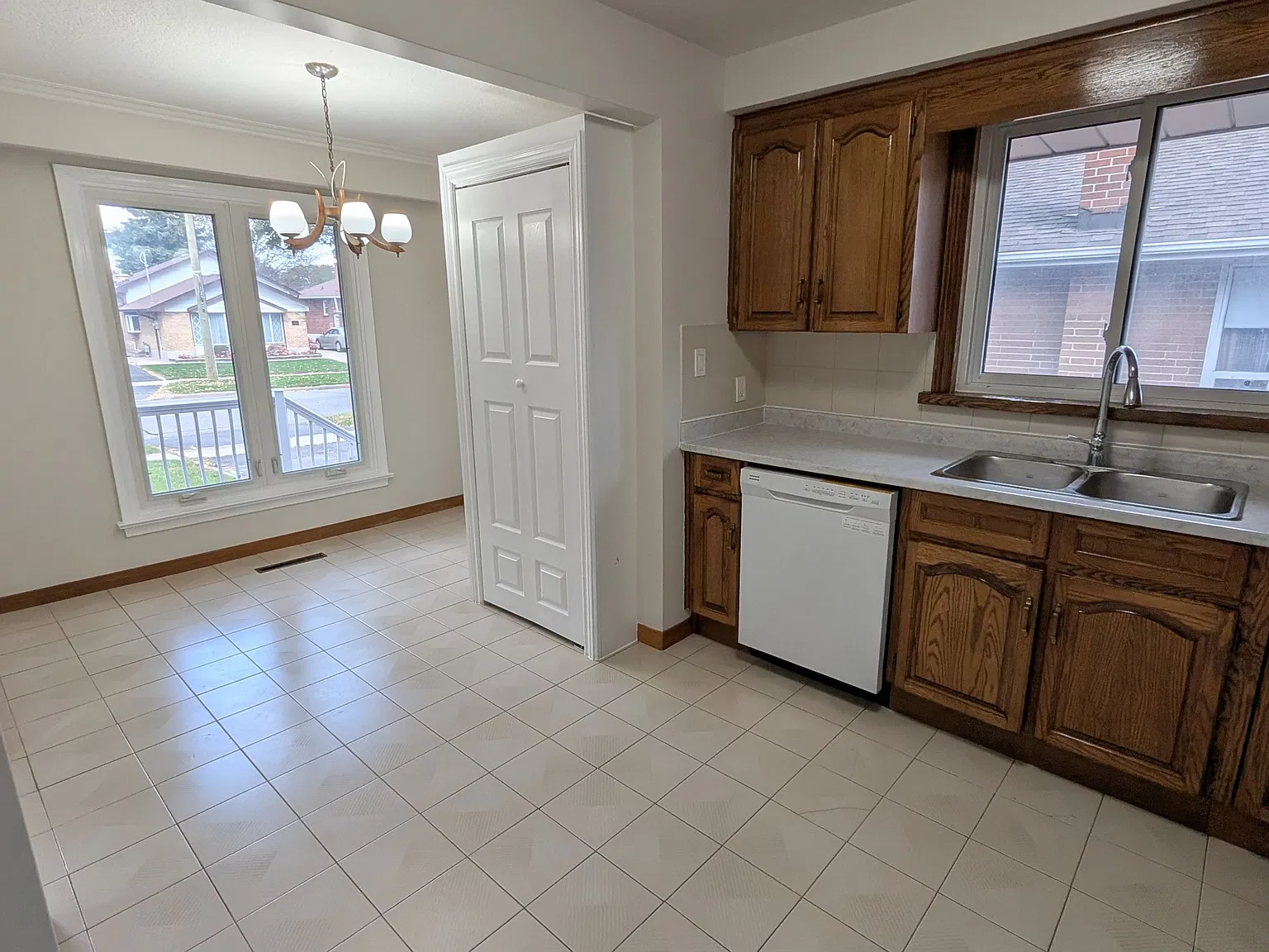 3 bed, $2,900 — Photo 3