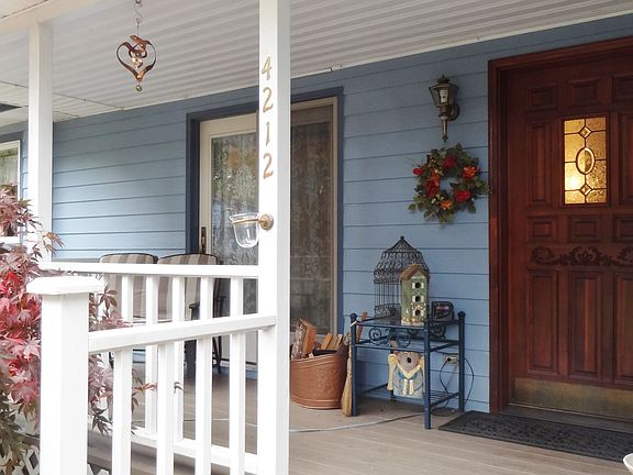 4th image of 4212 Whispering Firs Ln NE