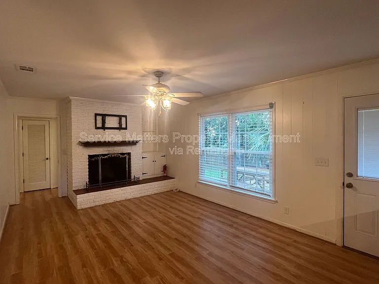 1401 E 34th St — Photo 10