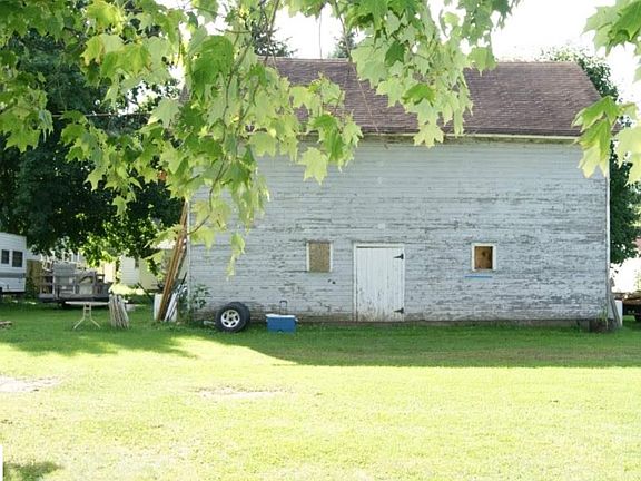 4th image of 115 N Huron St