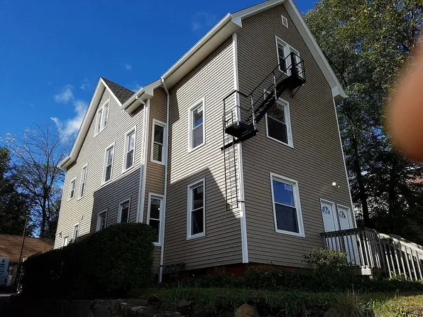 445-451 Columbus Blvd, New Britain, CT 06051