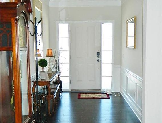 3rd image of 680 Shannon Pl