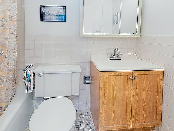 4th image of 525 E 82nd St APT 7A