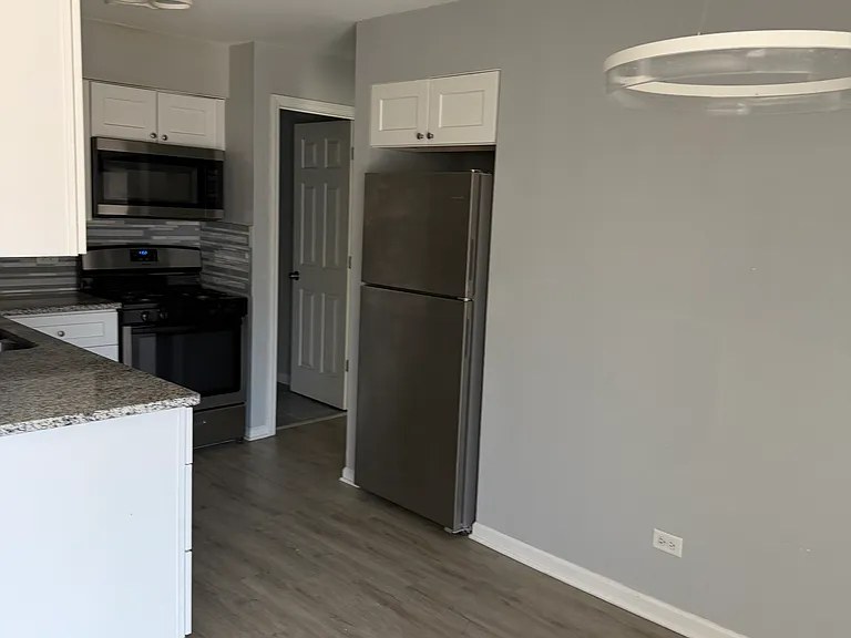 110 W 66th St #3 — Photo 3