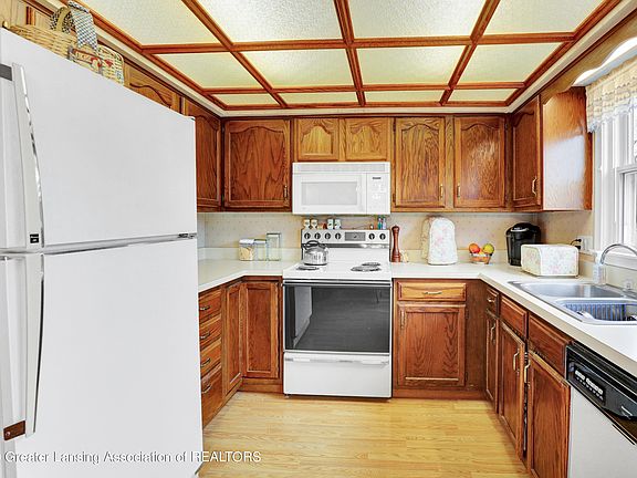 5th image of 11477 E River Dr
