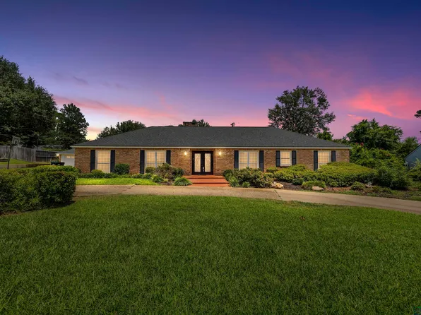 1800 Huntington St, Longview, TX 75601