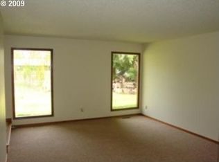 20819 SW Zurich Ct, Beaverton, OR