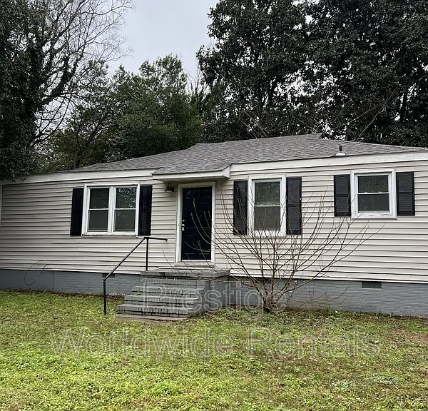 3028 Meade St — Photo 1