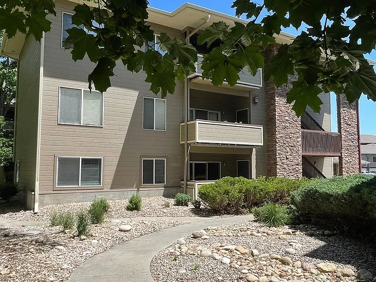 4545 Wheaton Dr #F150 — Photo 2