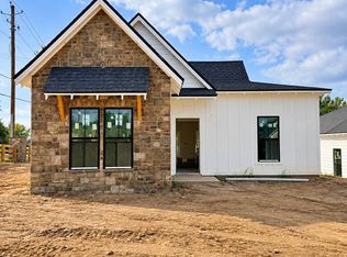 1 Nelli St, Phenix City, AL 36870