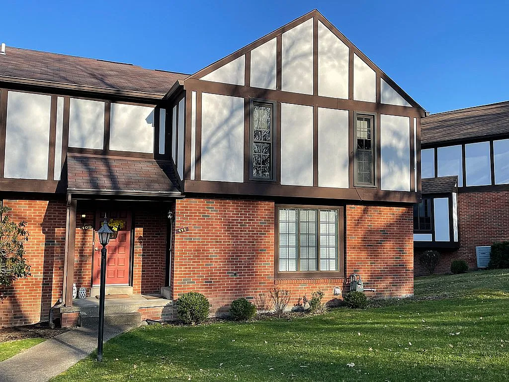 111 Sewickley Heights Dr photo 1
