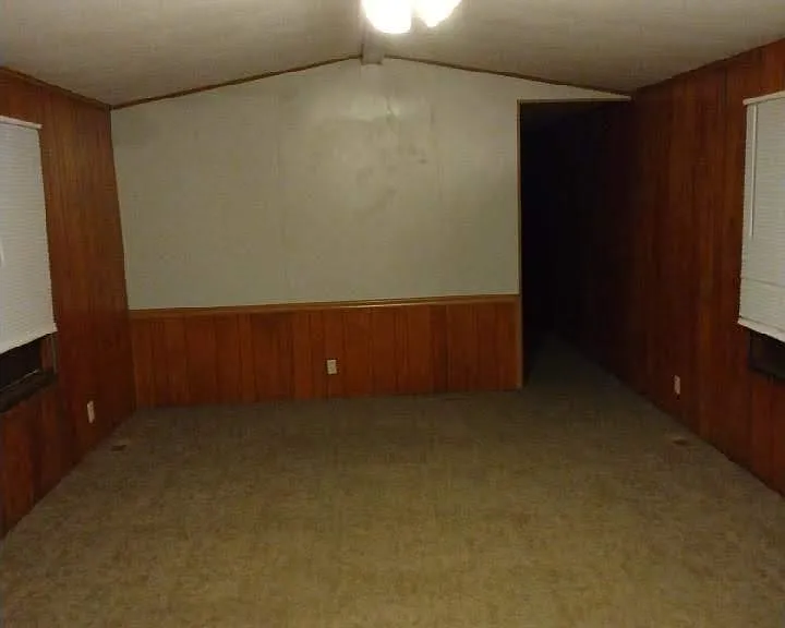 407 E Walnut St #F — Photo 6