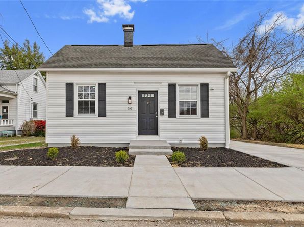 30 S 14th St, Belleville, IL 62220