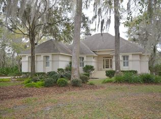 353 Oak Grove Island Dr, Brunswick, GA 31523