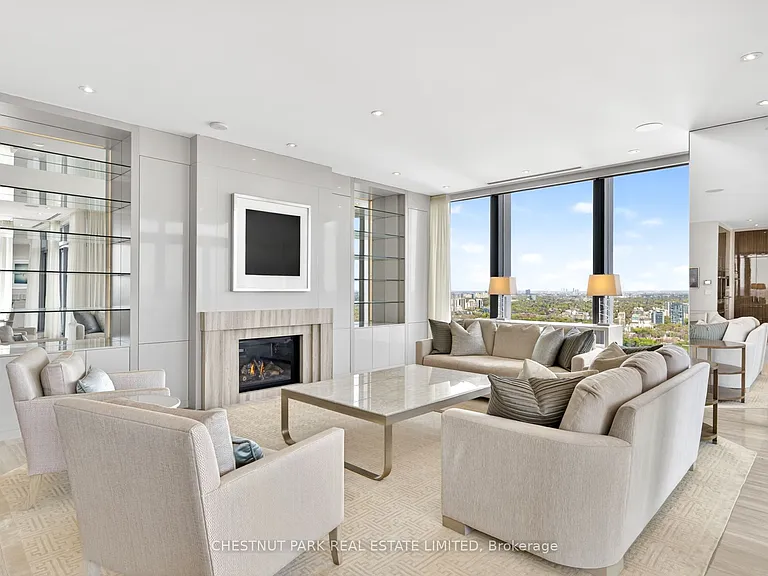 50 Yorkville Ave #4702 — Photo 2