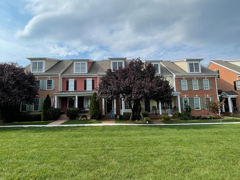 3964 Addison Woods