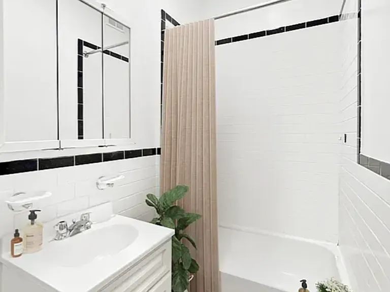 139 E 13th St #4B — Photo 6