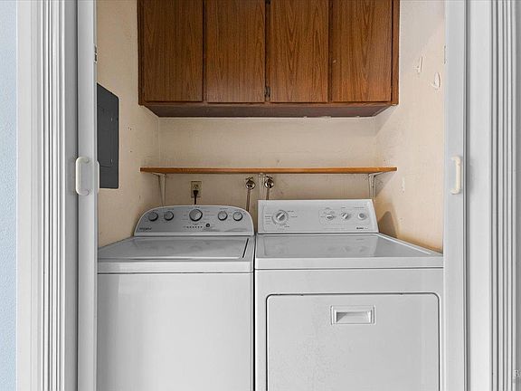 5th image of 1003 Golf Course Drive