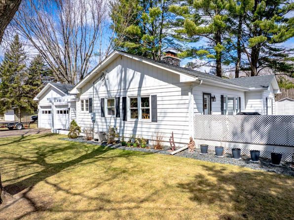 312 Walnut St, Taylors Falls, MN 55084