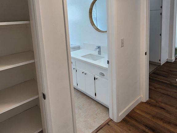 3rd image of 917 6th St APT 6