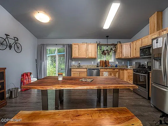 3 bed, 1248 sqft, $2,495 — Photo 2