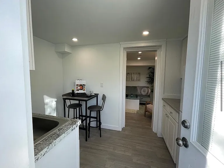 5010 Massachusetts Ave NW — Photo 17