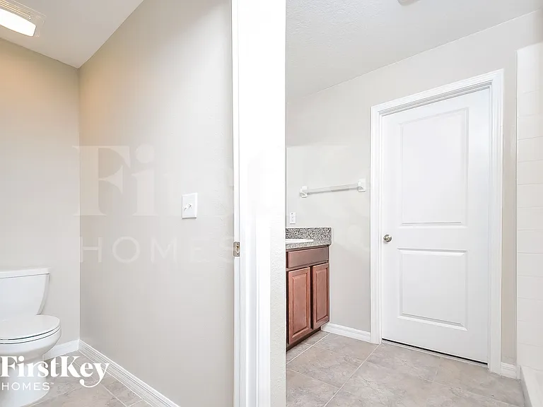 10237 Carloway Hills Dr — Photo 8